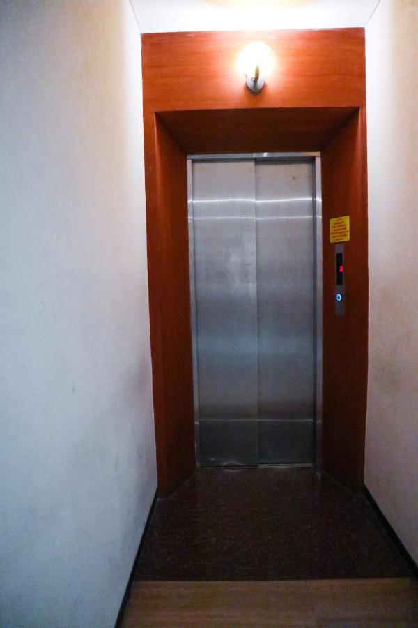 Helios Hotel Malang Exteriör bild